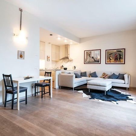 Santo Stefano Luxury Apartment Milan Luaran gambar