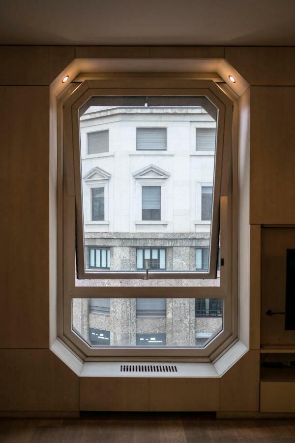 Santo Stefano Luxury Apartment Milan Luaran gambar