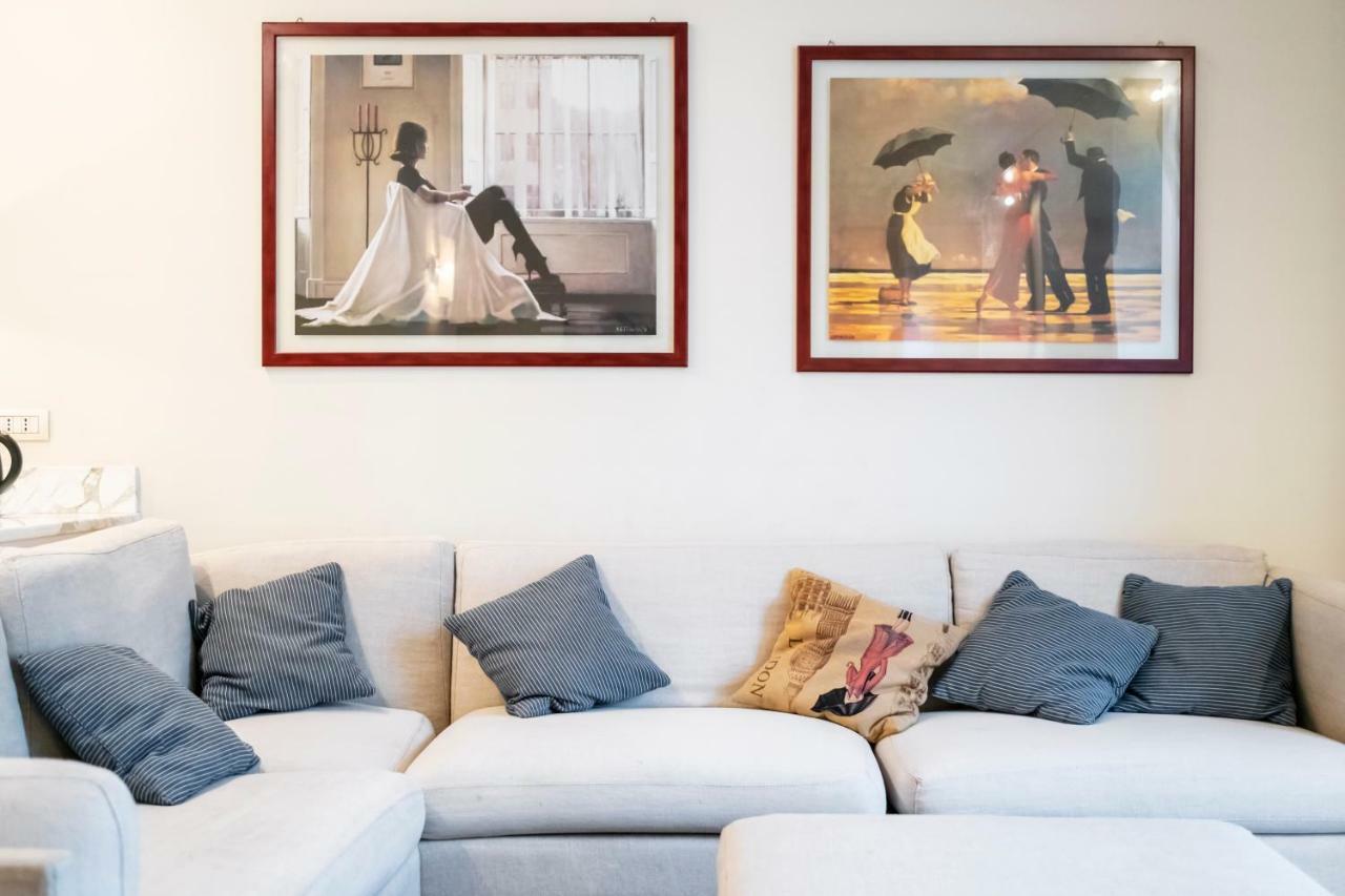 Santo Stefano Luxury Apartment Milan Luaran gambar