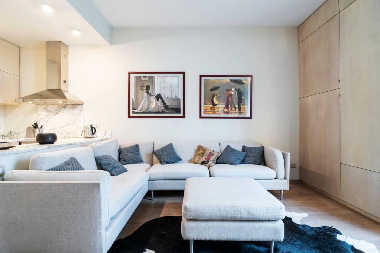 Santo Stefano Luxury Apartment Milan Luaran gambar