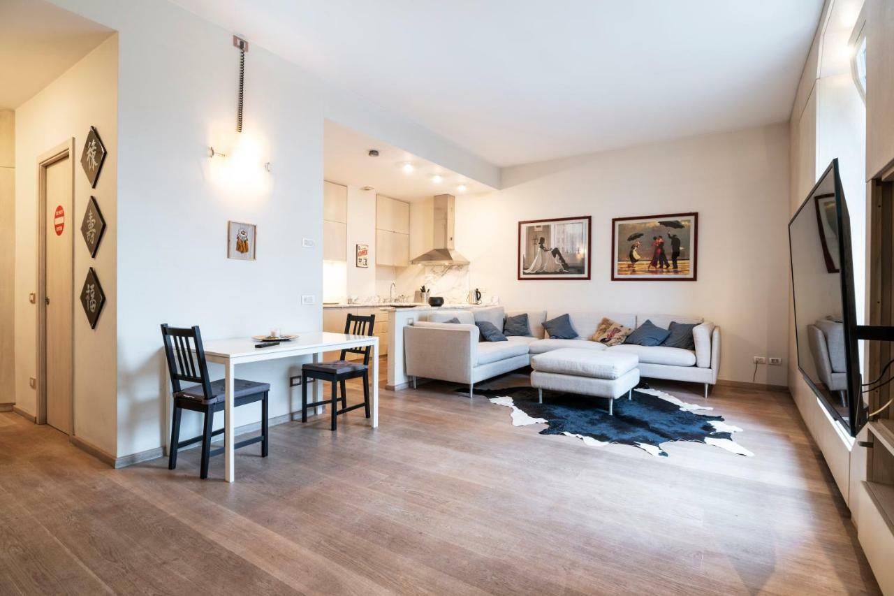 Santo Stefano Luxury Apartment Milan Luaran gambar