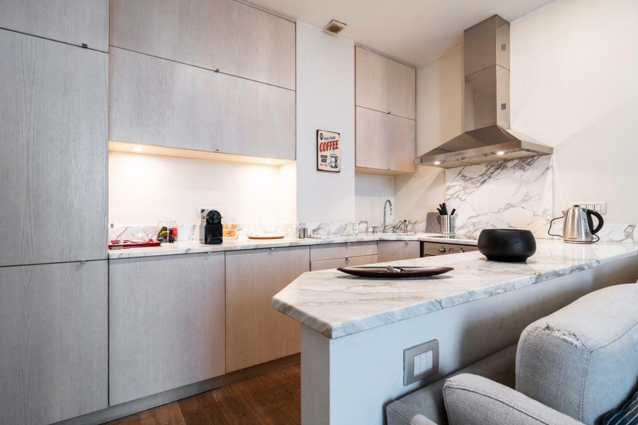 Santo Stefano Luxury Apartment Milan Luaran gambar